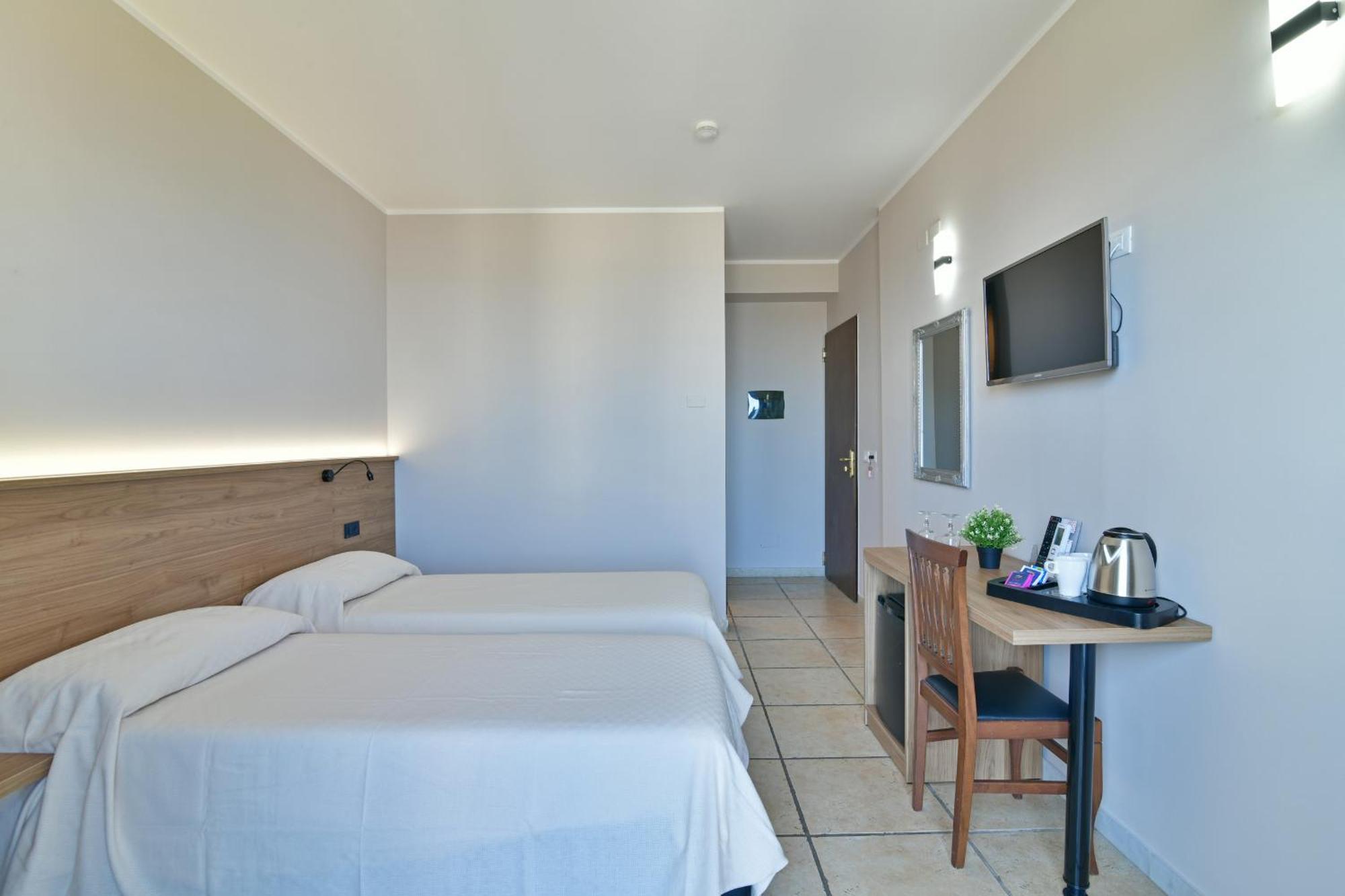 Hotel & Apartments Villa Linda Giardini-Naxos Kültér fotó