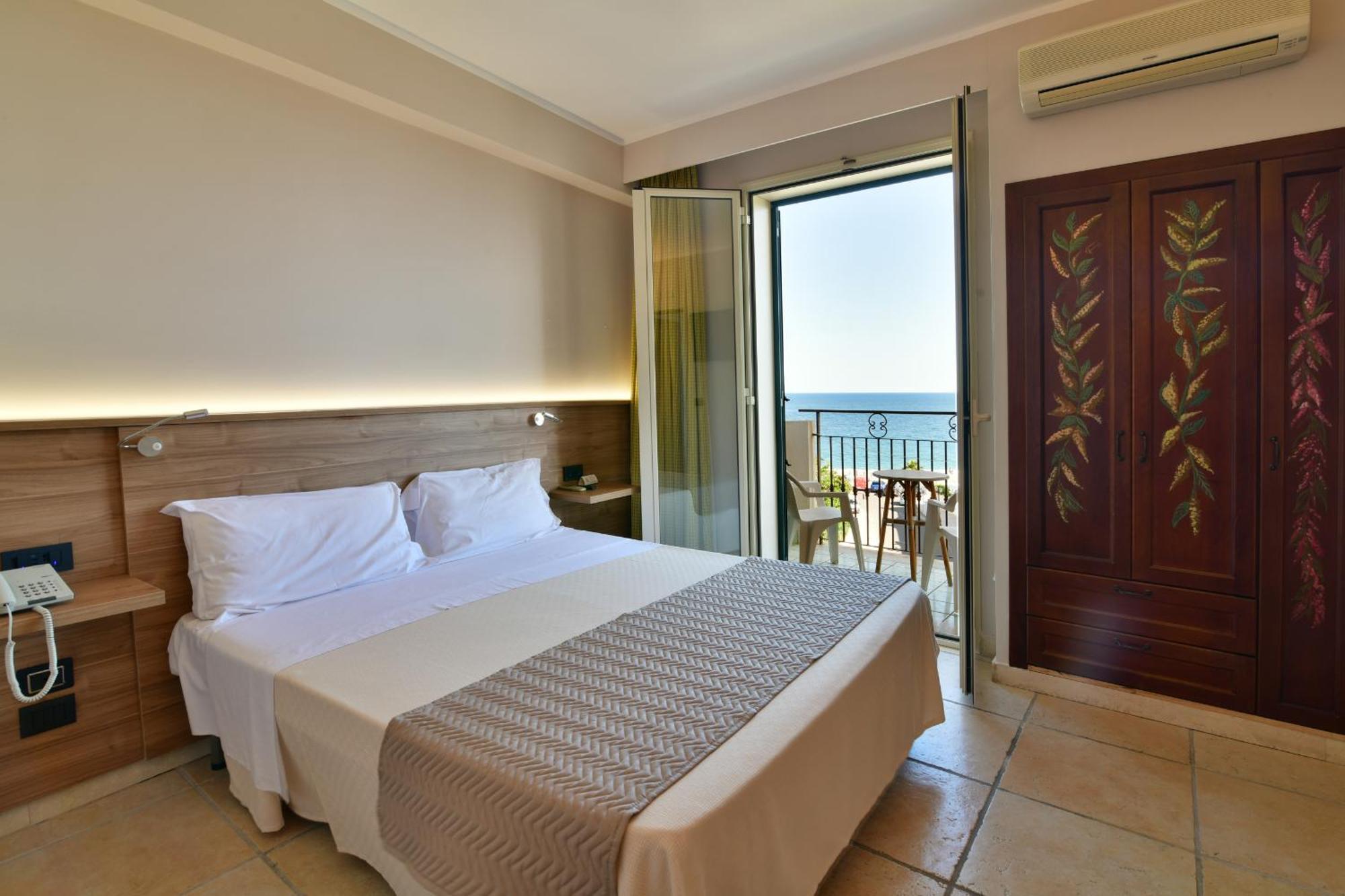 Hotel & Apartments Villa Linda Giardini-Naxos Kültér fotó