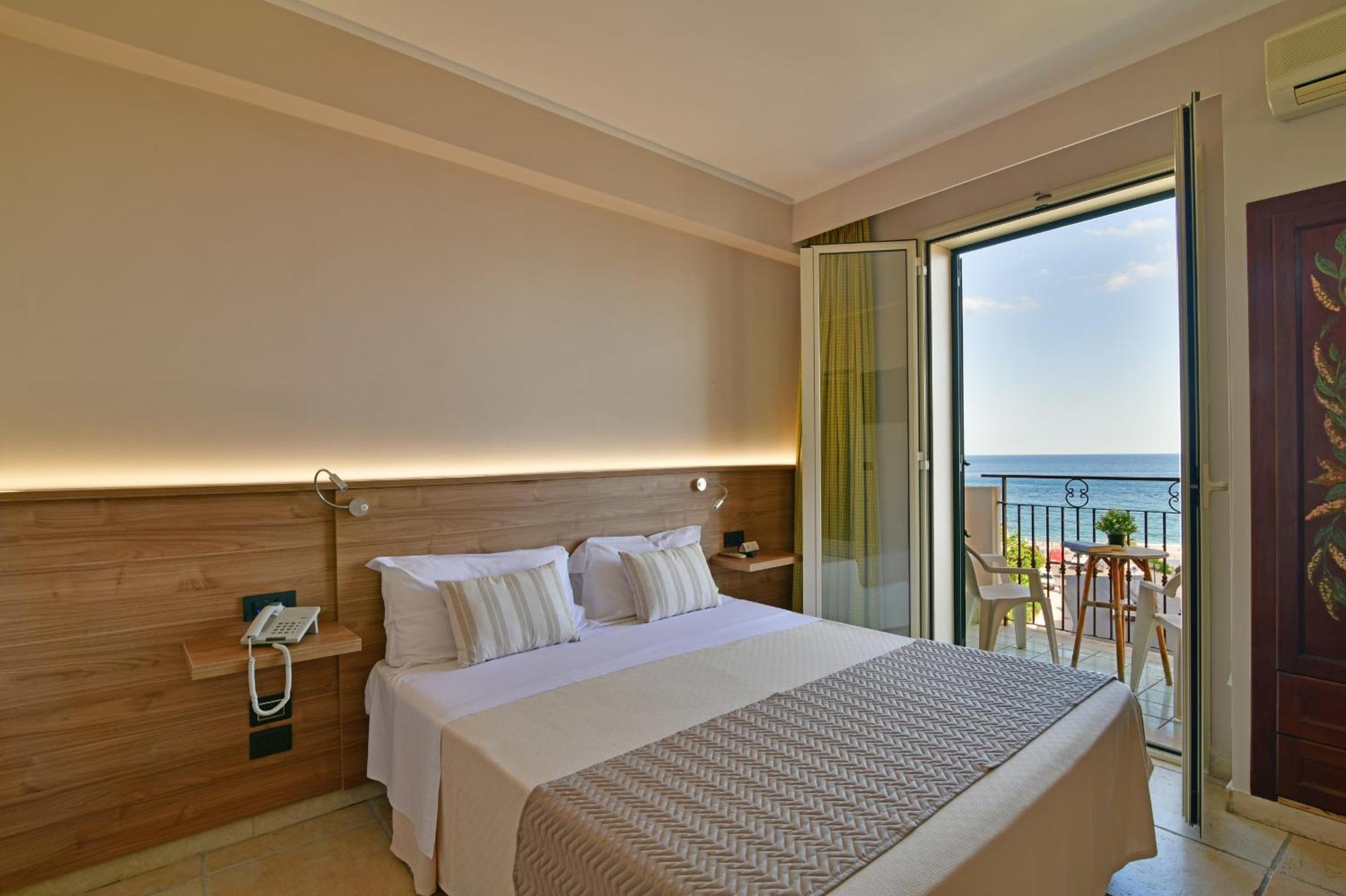 Hotel & Apartments Villa Linda Giardini-Naxos Kültér fotó