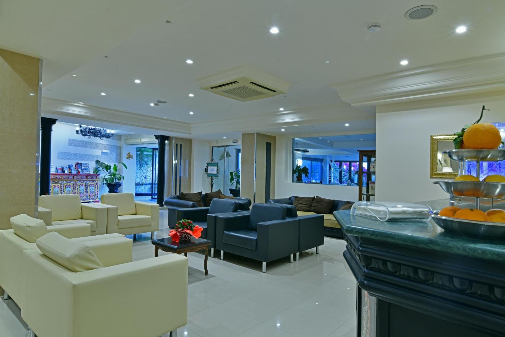 Hotel & Apartments Villa Linda Giardini-Naxos Kültér fotó