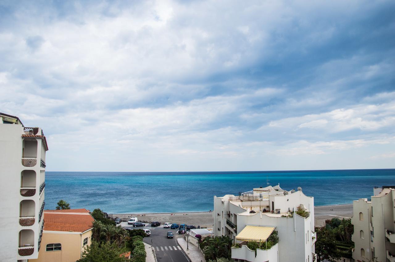 Hotel & Apartments Villa Linda Giardini-Naxos Kültér fotó